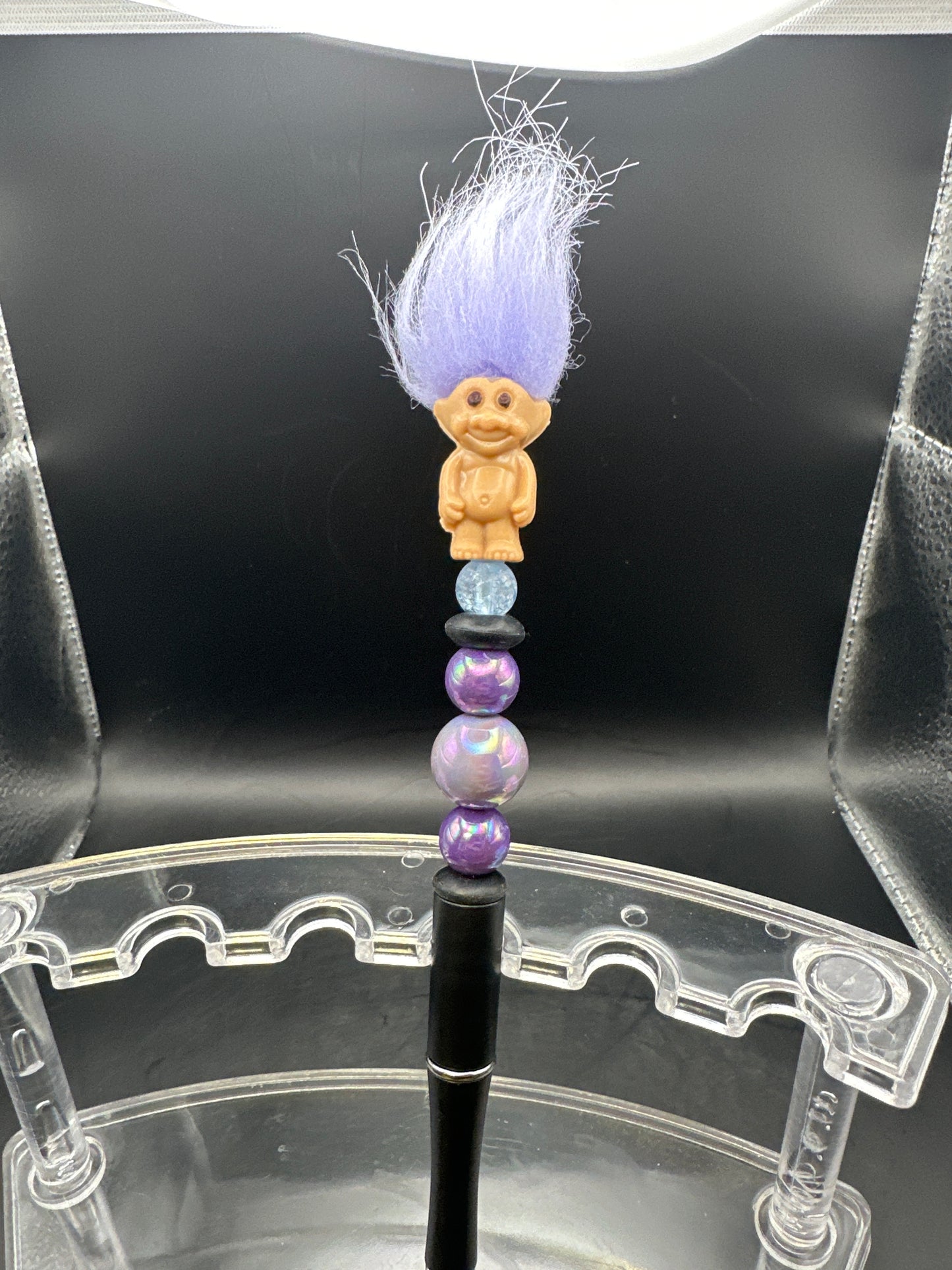 Custom trolls pen
